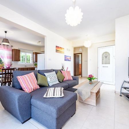Sunset Villa โปรทาราส ภายนอก รูปภาพ