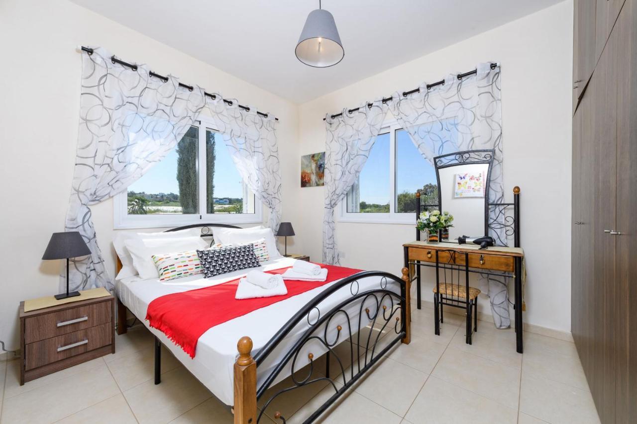 Sunset Villa โปรทาราส ภายนอก รูปภาพ